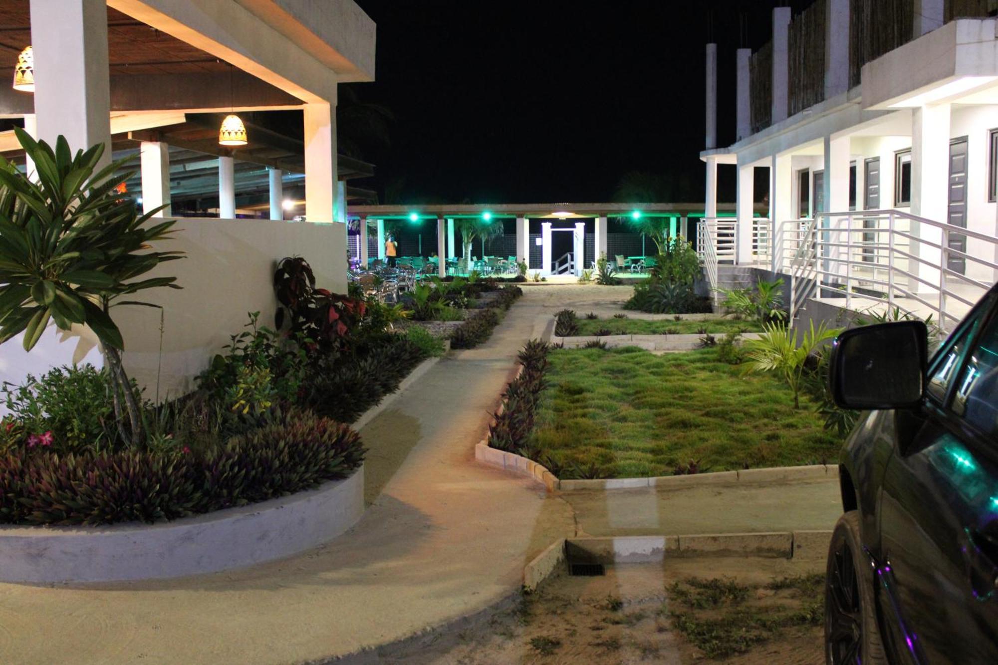 Kai Kai Beach Resort Kokrobite Ngoại thất bức ảnh